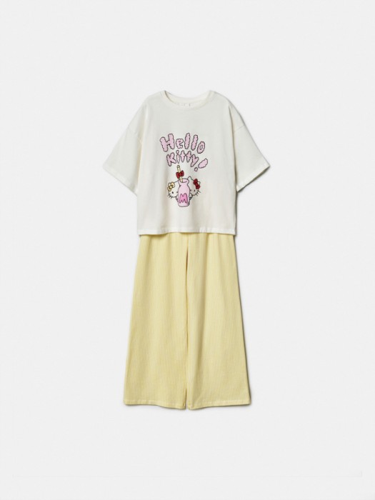 пижама с принтом hello kitty для девочек по цене 2299 руб вид справа