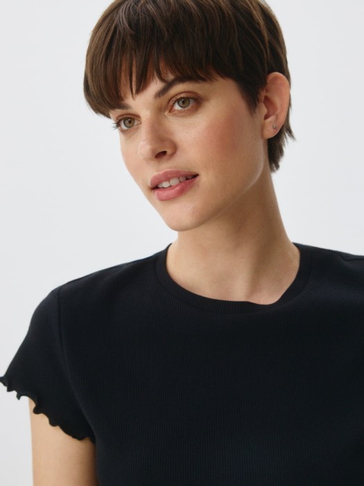 пижамная футболка в рубчик по цене 799 руб вид справа