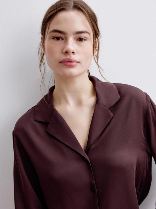 пижамная рубашка из струящейся вискозы по цене 2599 руб вид справа