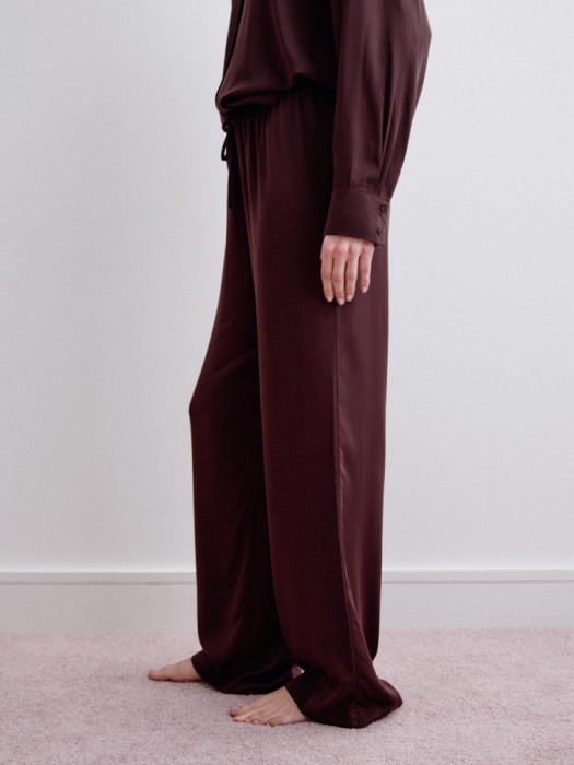 пижамные брюки из струящейся вискозы из россии вид сбоку