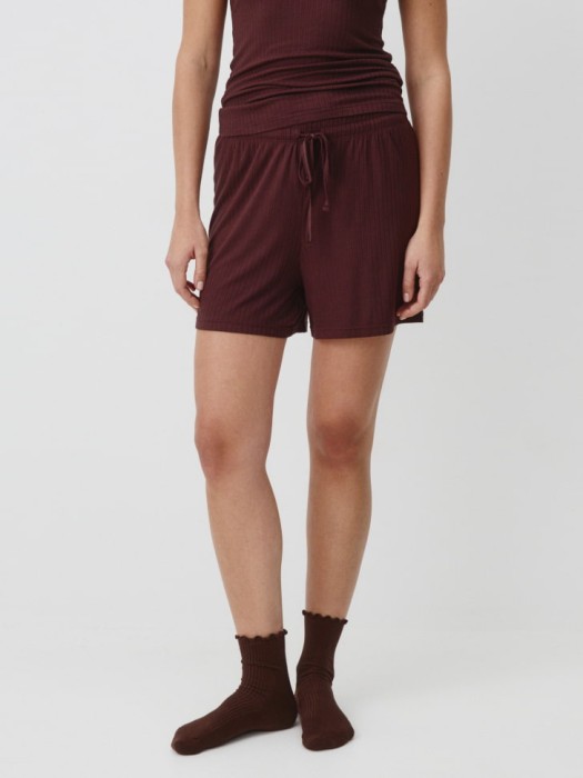 пижамные шорты по цене 1399 руб вид справа