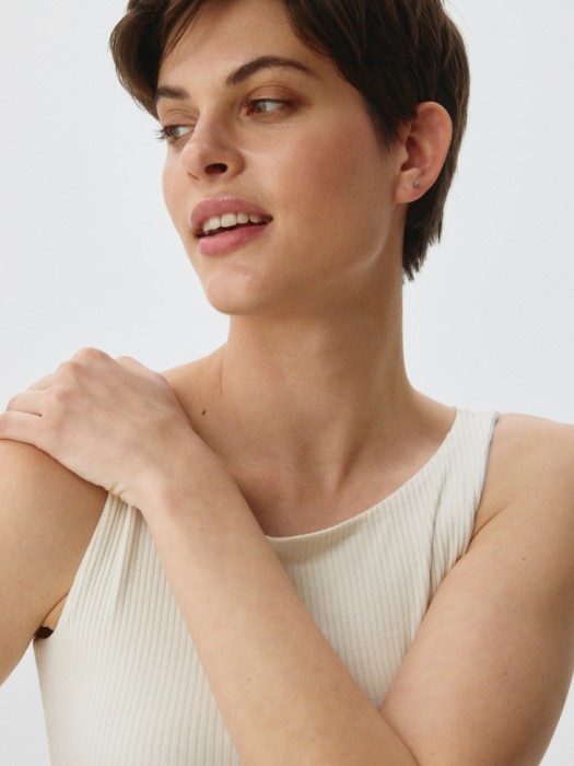 пижамный топ в рубчик по цене 999 руб вид справа