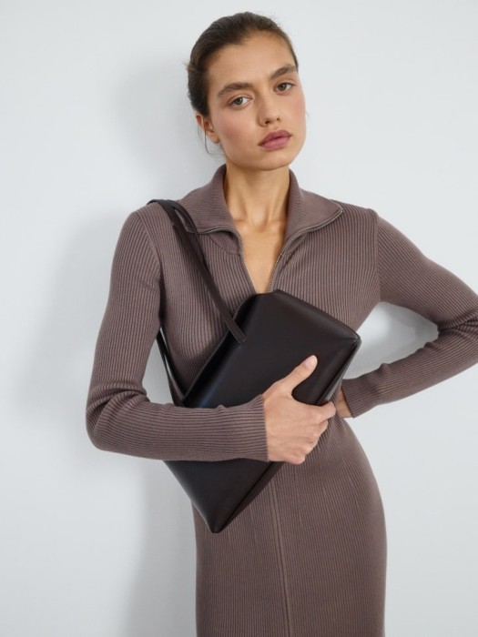 платье макси на молнии по цене 2999 руб вид справа