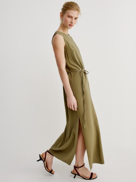 платье миди из cмесовой вискозы с поясом от бренда sela вид слева