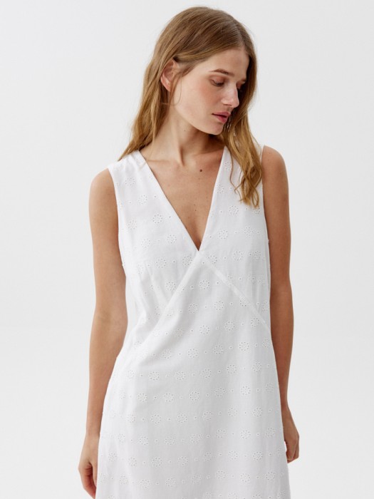 платье миди с вышивкой из хлопка от бренда sela вид слева