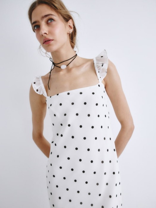 платье миди в горох из линейки  young из россии вид сбоку