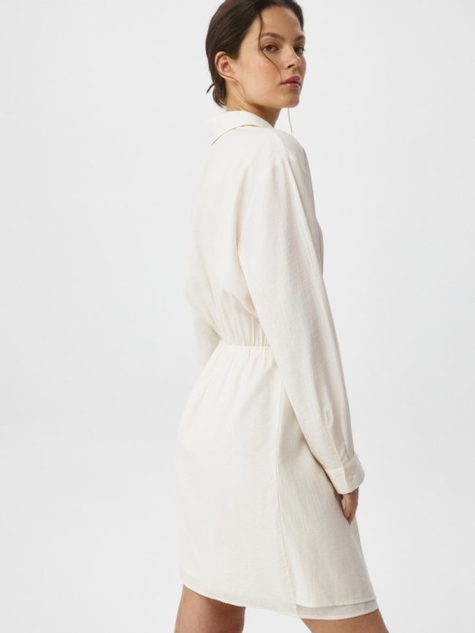 платье-рубашка с баской по цене 2499 руб вид справа