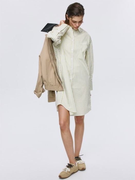 платье-рубашка в полоску от бренда sela вид слева