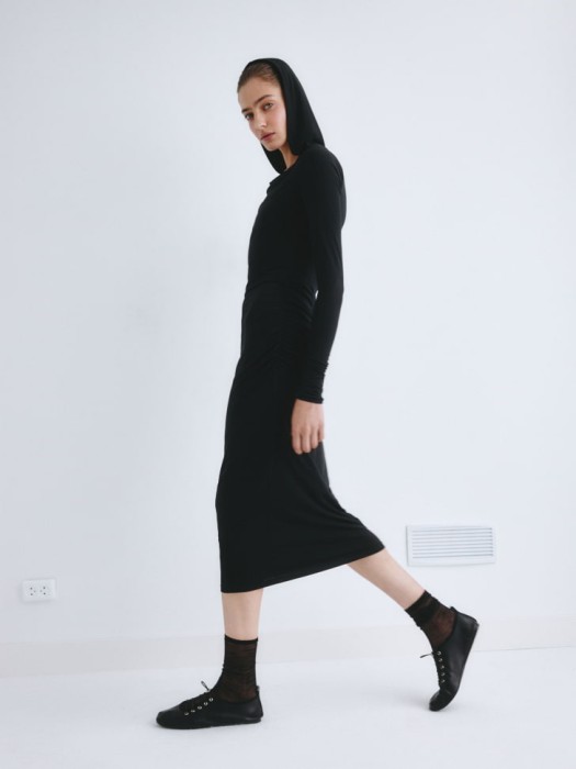 платье с капюшоном из линейки  young 4680798760513 фотография