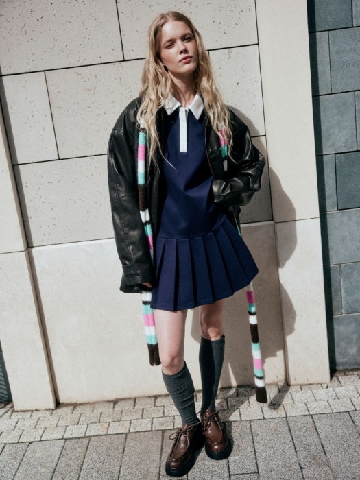 платье с юбкой в складку из линейки  young от бренда sela вид слева