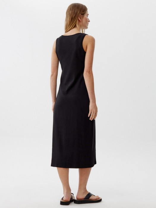 платье трикотажное макси по цене 2799 руб вид справа