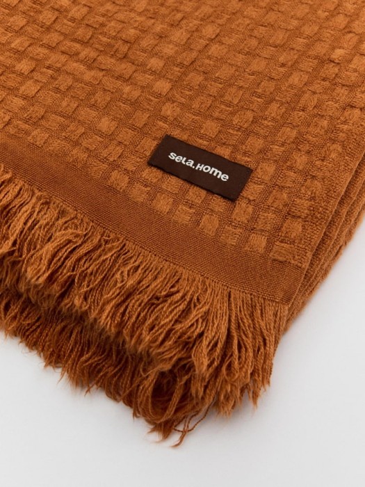 плед с бахромой от бренда sela вид слева