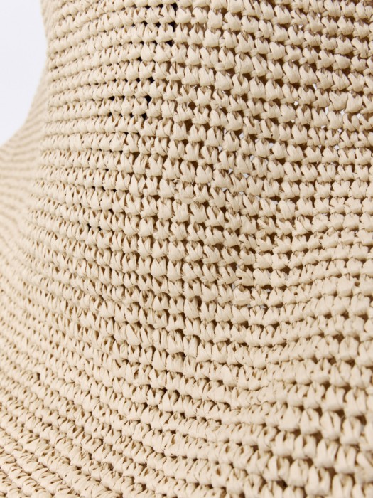 плетеная сумка ручной работы из рафии по цене 4999 руб вид справа