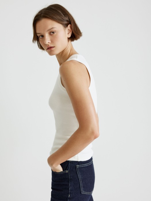 плотный топ с эффектом меланжа из россии вид сбоку