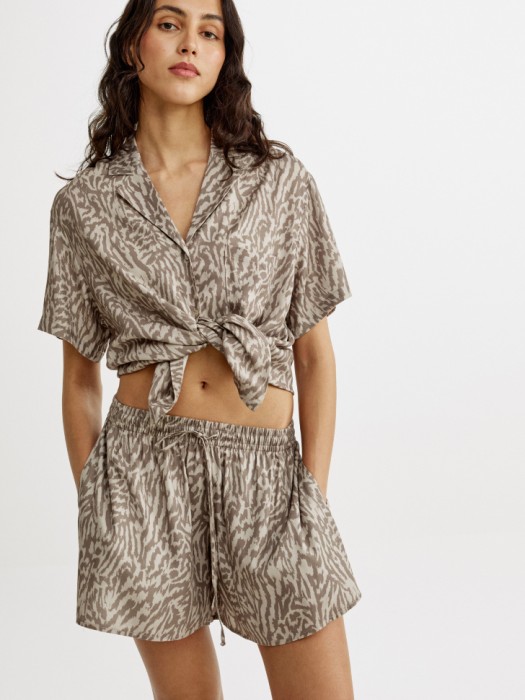 пляжные шорты с принтом из вискозы по цене 1599 руб вид справа