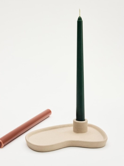 подсвечник из фарфора от бренда sela вид слева