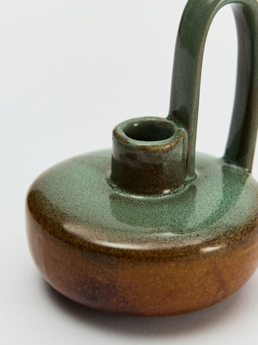 подсвечник из фарфора от бренда sela вид слева