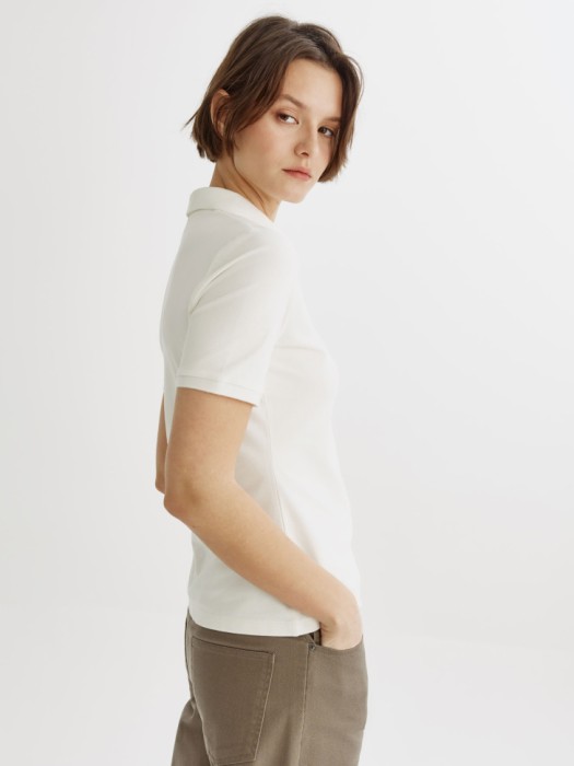 поло приталенное с вышивкой с коротким рукавом из россии вид сбоку