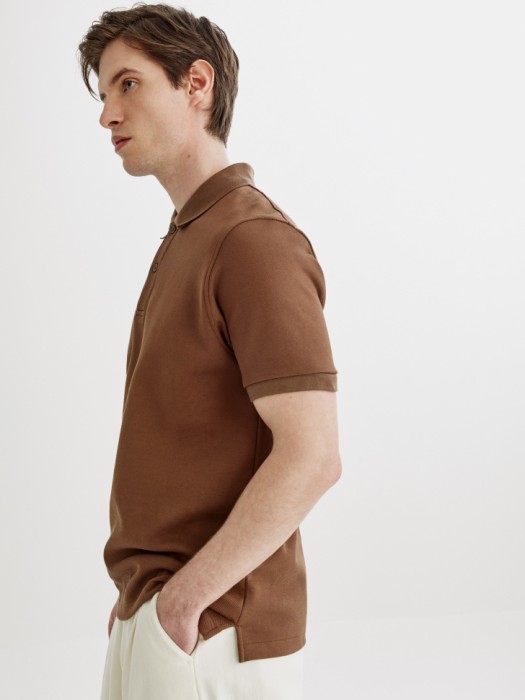 поло с коротким рукавом из россии вид сбоку