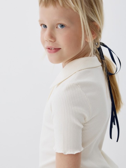 поло в рубчик с короткими рукавами для девочек по цене 999 руб вид справа