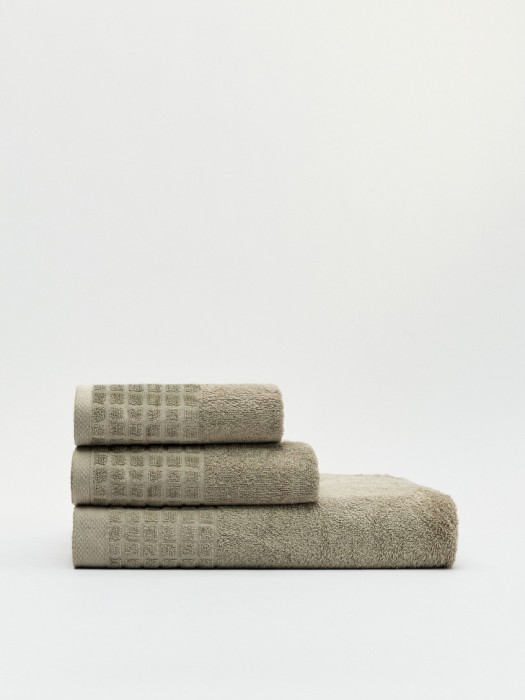 полотенце для рук от бренда sela вид слева