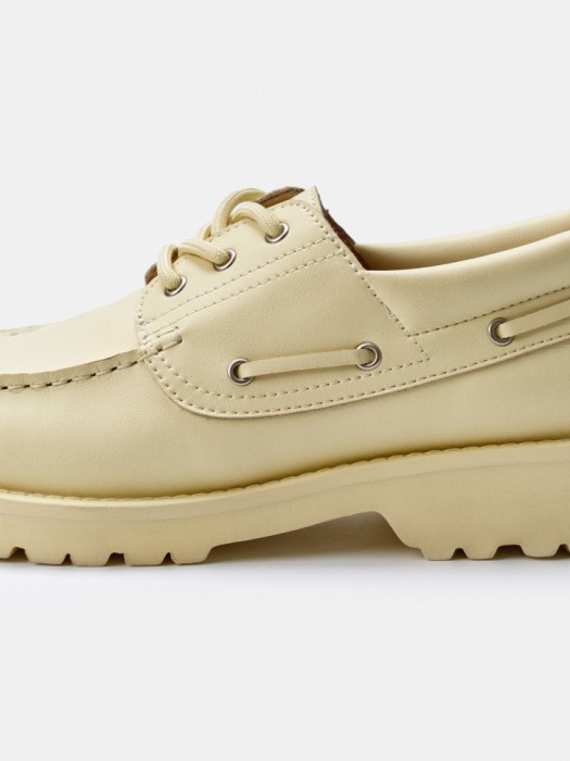 полуботинки из натуральной кожи со шнуровкой из россии вид сбоку