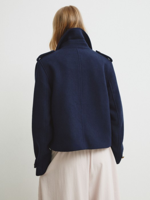 полупальто с содержанием шерсти из линейки  young из россии вид сбоку