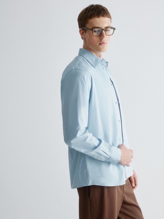 приталенная рубашка из поплина из россии вид сбоку