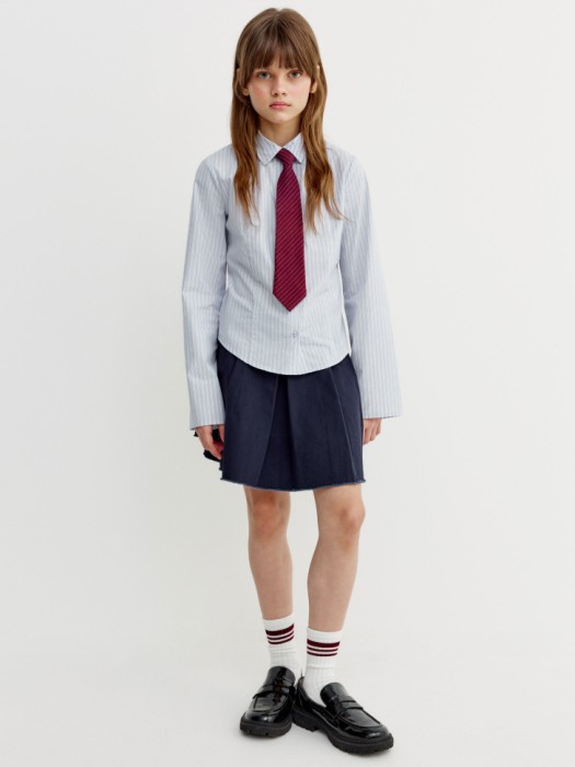 приталенная рубашка с галстуком для девочек от бренда sela вид слева