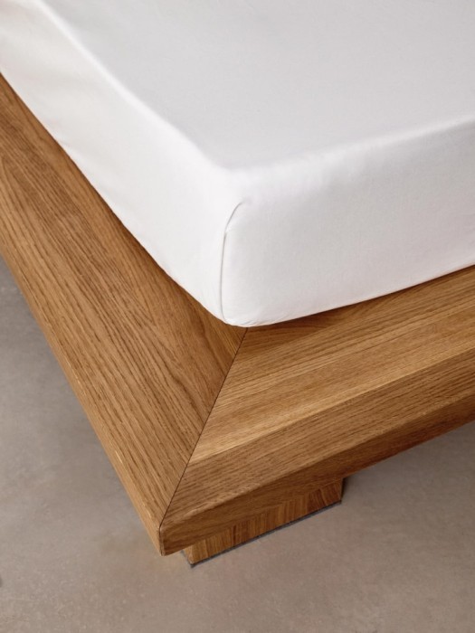 простыня 220х240 см от бренда sela вид слева