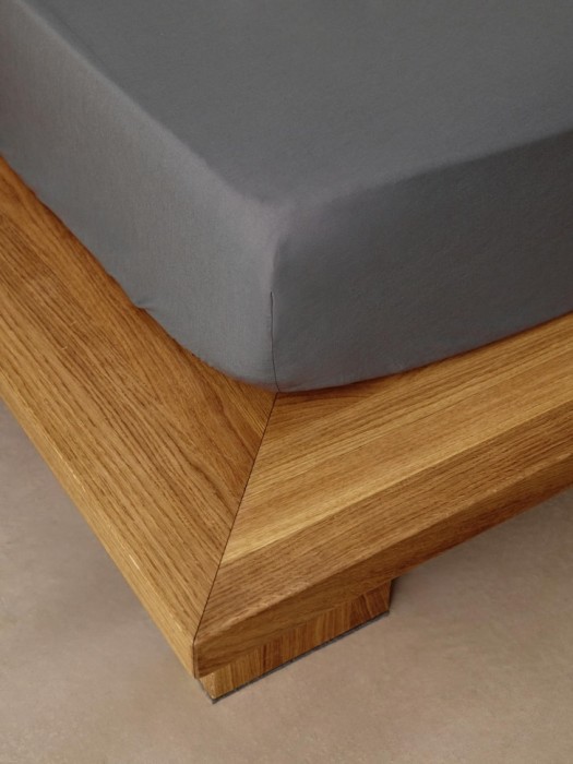 простыня на резинке 160х200 см от бренда sela вид слева