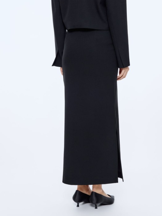 прямая юбка из костюмной ткани по цене 2999 руб вид справа