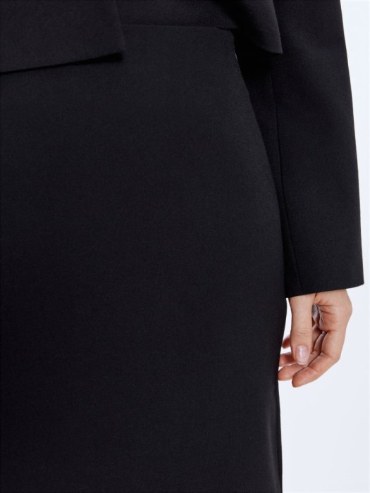 прямая юбка из костюмной ткани из россии вид сбоку