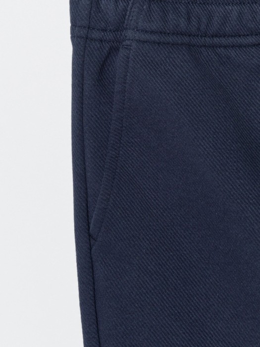прямые брюки на резинке для мальчиков по цене 2299 руб вид справа