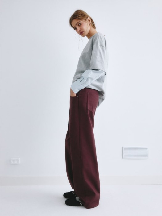 прямые брюки на заниженной талии из линейки  young из россии вид сбоку