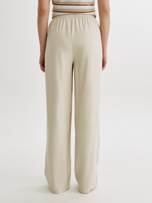 прямые брюки с бархатистым эффектом из россии вид сбоку