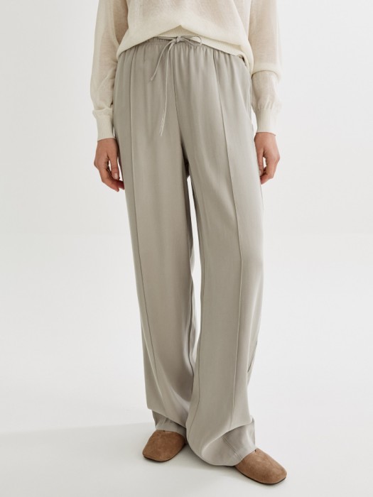 прямые брюки с бархатистым эффектом от бренда sela вид слева