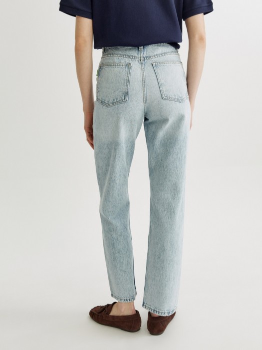 прямые джинсы 403 из органического хлопка из россии вид сбоку