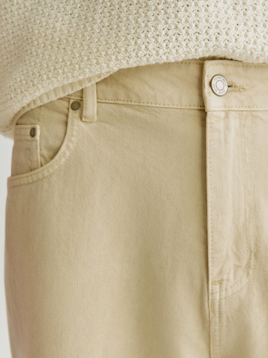 прямые джинсы со средней посадкой из россии вид сбоку