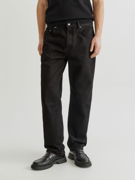 прямые джинсы со средней посадкой от бренда sela вид слева