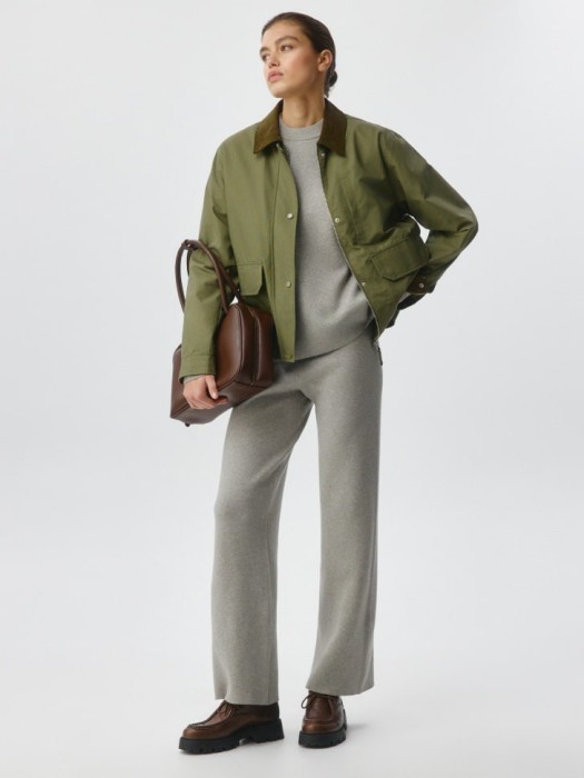 прямые вязаные брюки от бренда sela вид слева