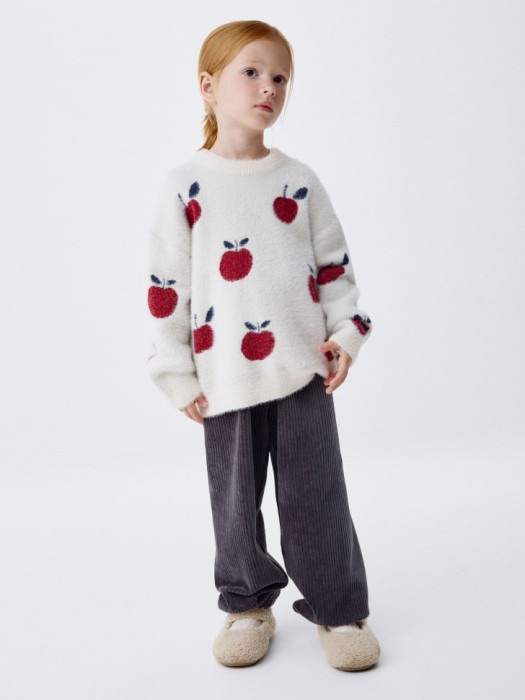 пушистый джемпер оверсайз с принтом для девочек от бренда sela вид слева