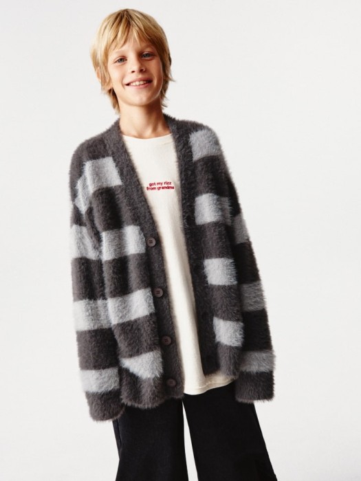 пушистый кардиган оверсайз детский по цене 2999 руб вид справа