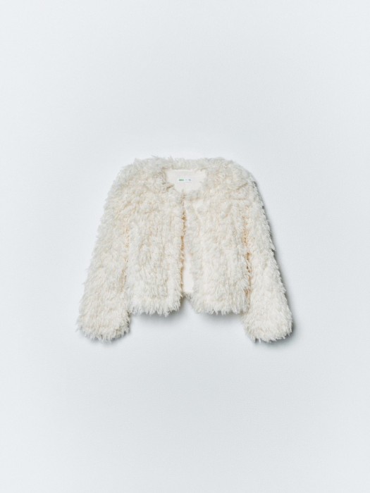 пушистый жакет для девочек по цене 2599 руб вид справа