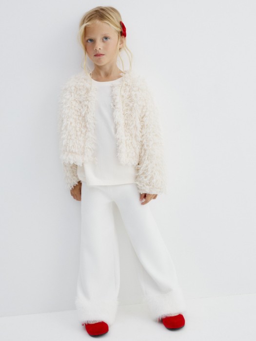 пушистый жакет для девочек из льна спереди