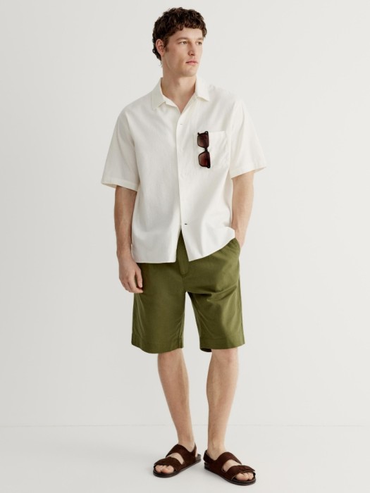 рубашка из хлопка и льна от бренда sela вид слева