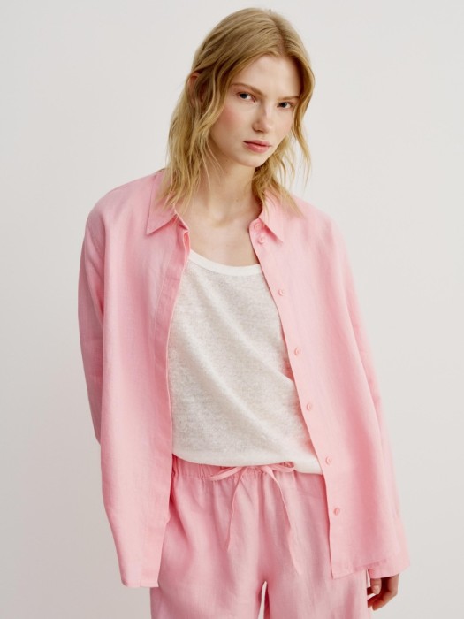 рубашка классическая из льна из россии вид сбоку