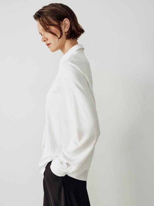 рубашка классическая из вискозы по цене 2299 руб вид справа