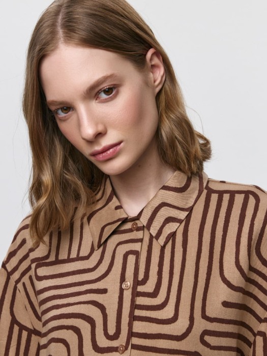 рубашка оверсайз из 100% вискозы по цене 1299 руб вид справа