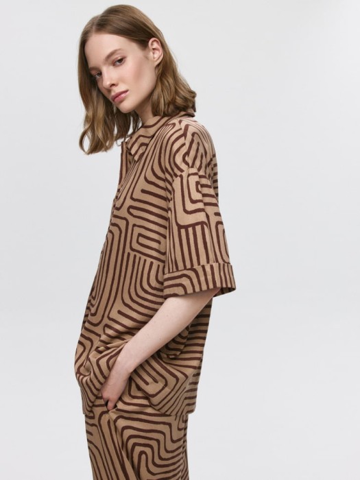 рубашка оверсайз из 100% вискозы из россии вид сбоку